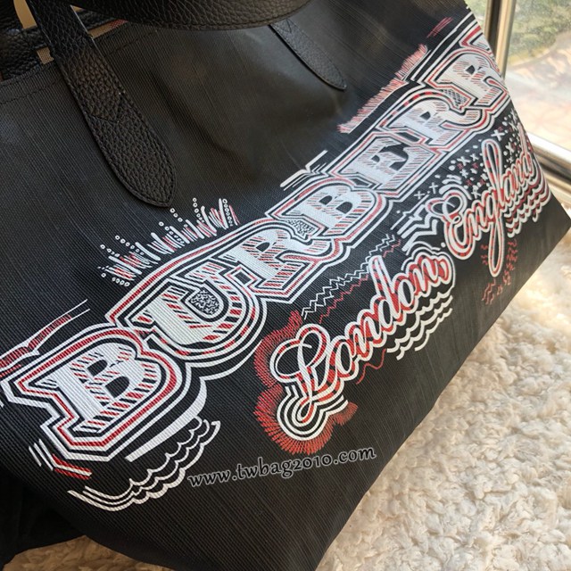 Burberry專門店新款雙面兩用托特包 巴寶莉塗鴉圖案手提購物袋 yxb1358